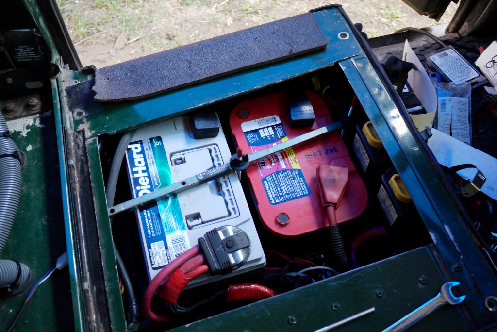 Dual battery setup using Blue Sea Systems Remote Battery Switch, Automatic Charge Relay and Safety Hub